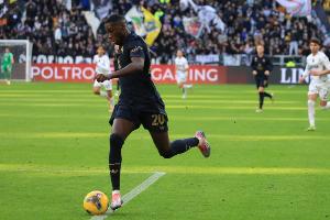 全市场：穆阿尼加盟尤文后首次在意甲比赛出场0分钟，未来存疑