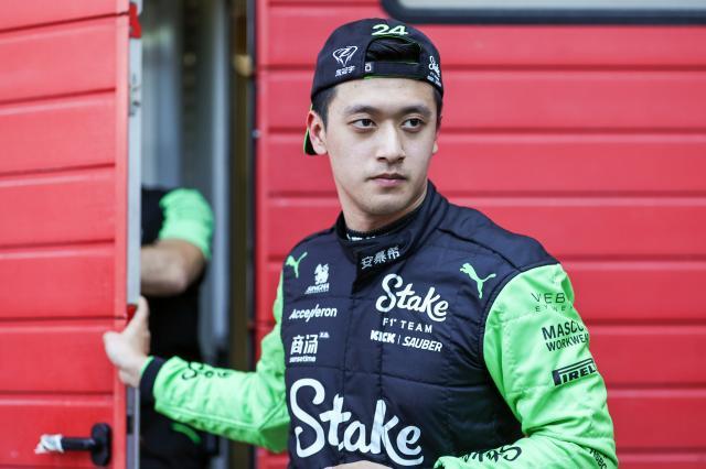 开云-周冠宇将离开索伯，但2025年仍在F1